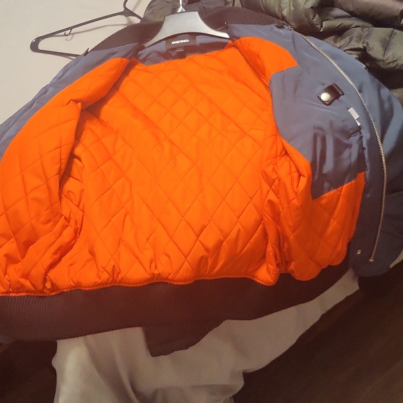 Diessel jacket size is large in great shape. - Picture 4 of 5